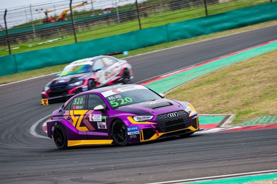 交通中以进, 共有, inews